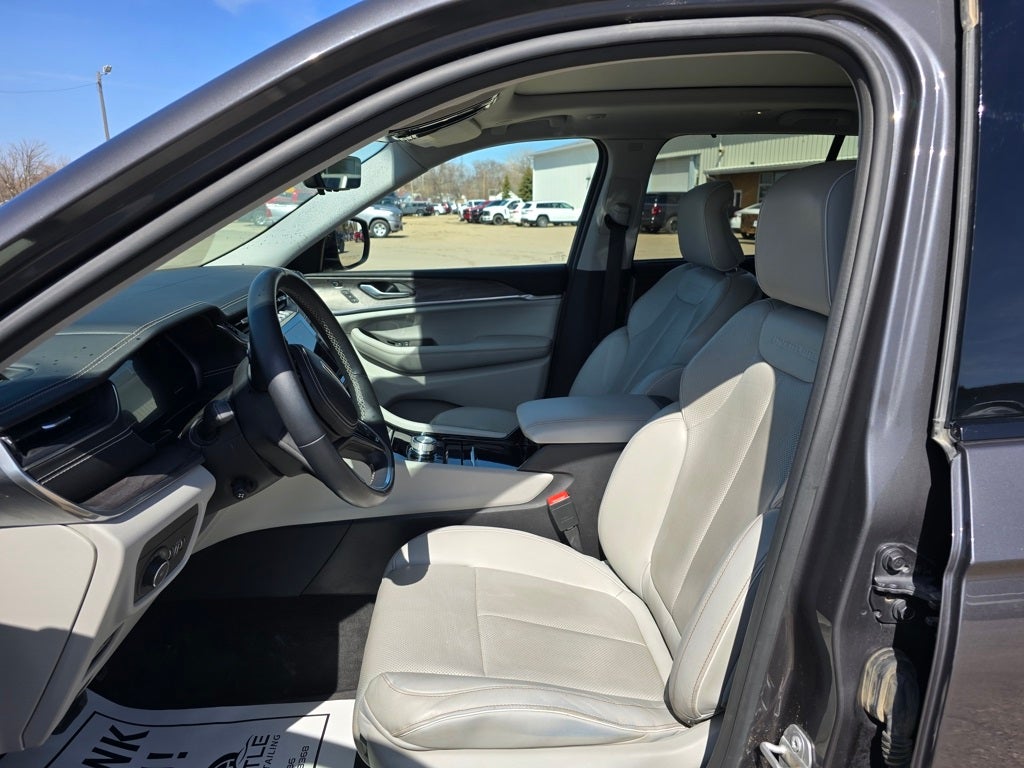 2022 Jeep Grand Cherokee Overland