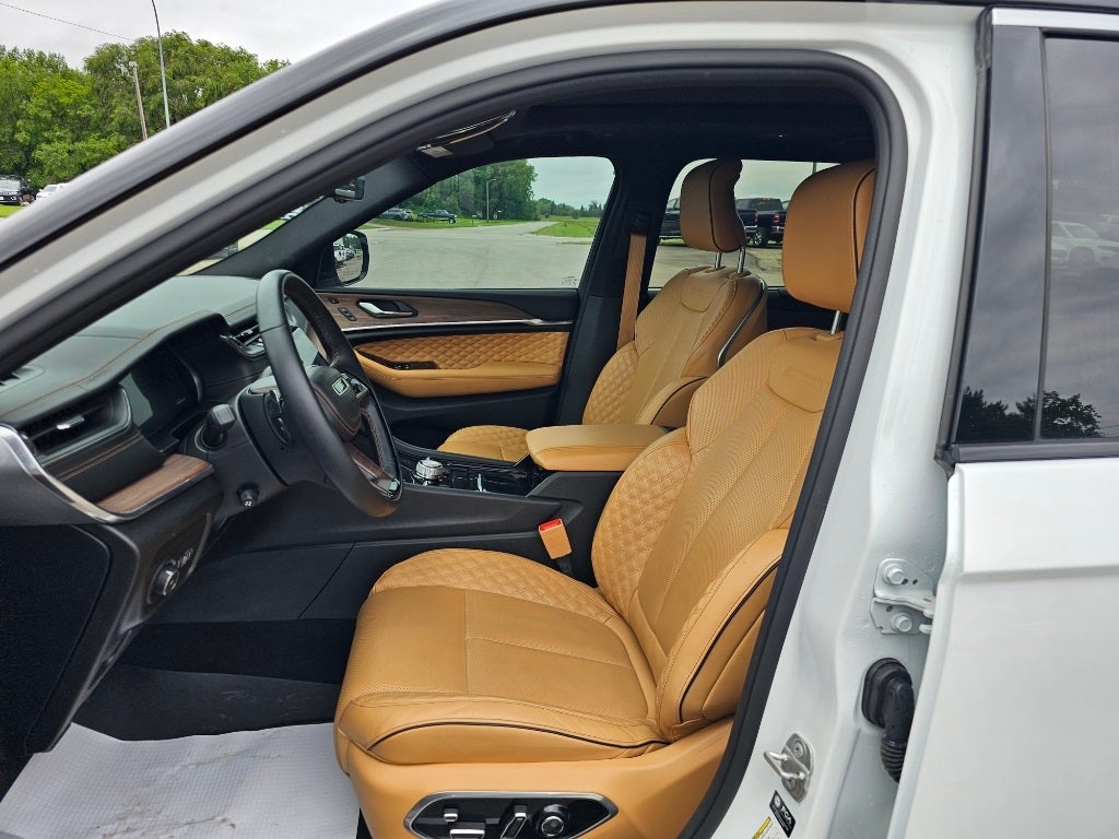 2023 Jeep Grand Cherokee L Summit