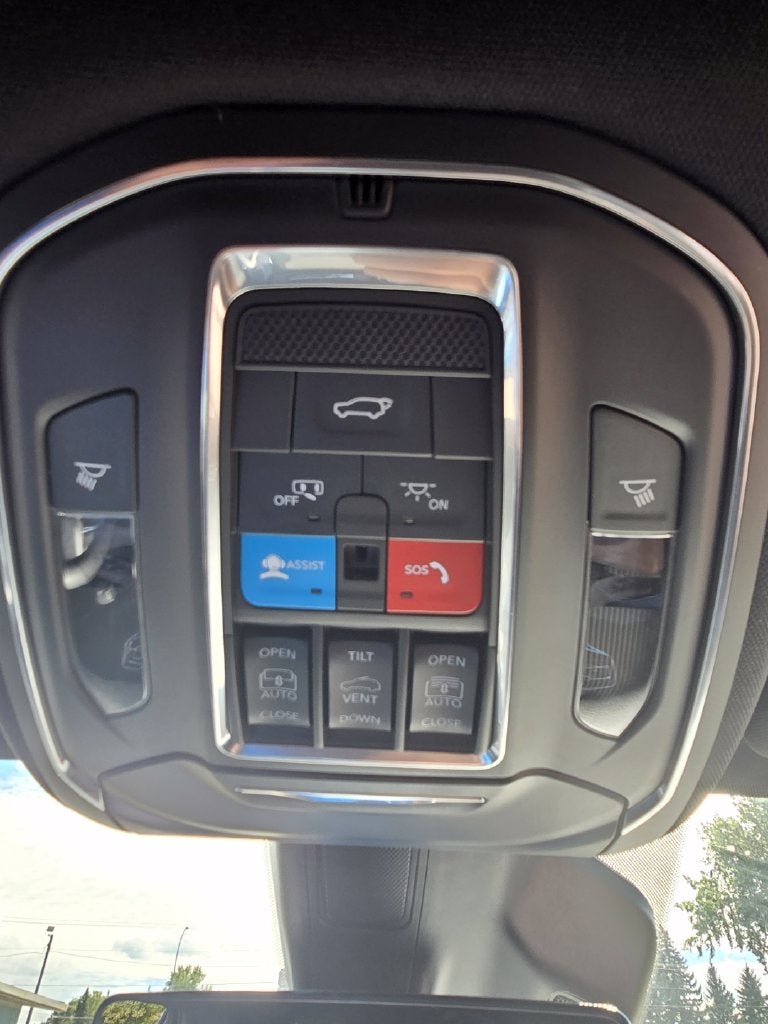 2024 Jeep Wagoneer L Base