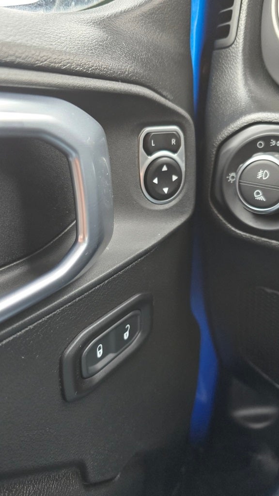 2022 Jeep Gladiator Sport