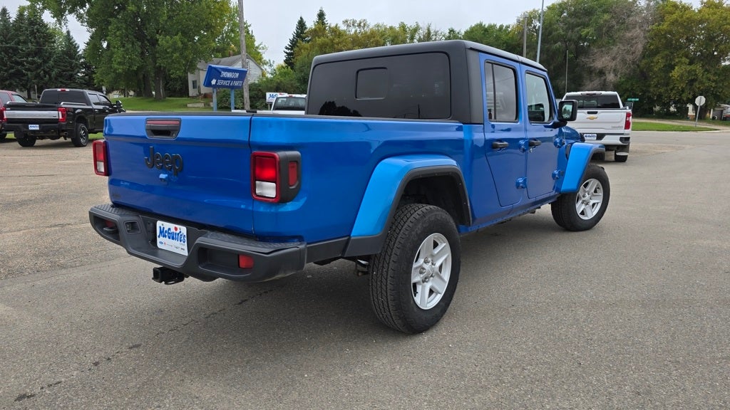 2022 Jeep Gladiator Sport