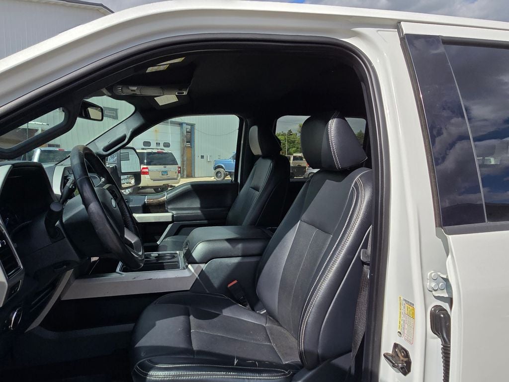 2022 Ford F-350SD Lariat