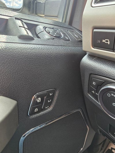 2022 Ford F-350SD Lariat