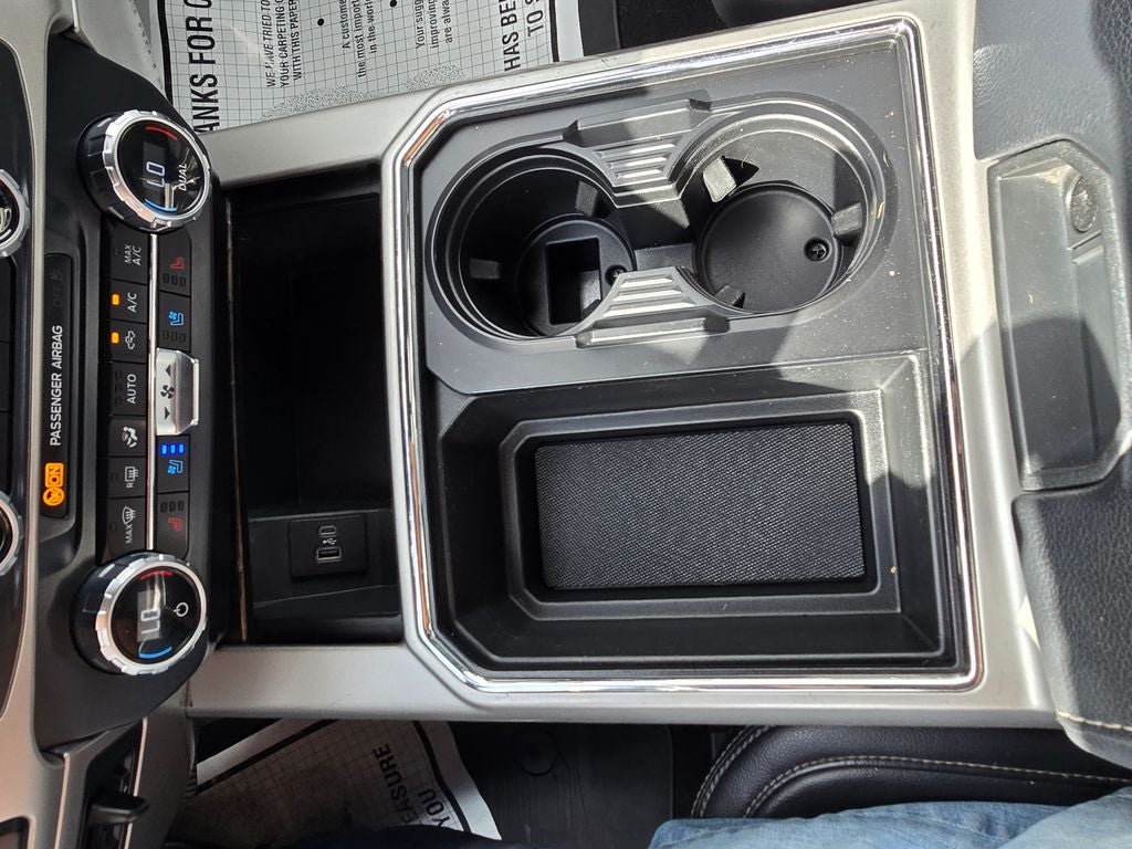 2022 Ford F-350SD Lariat