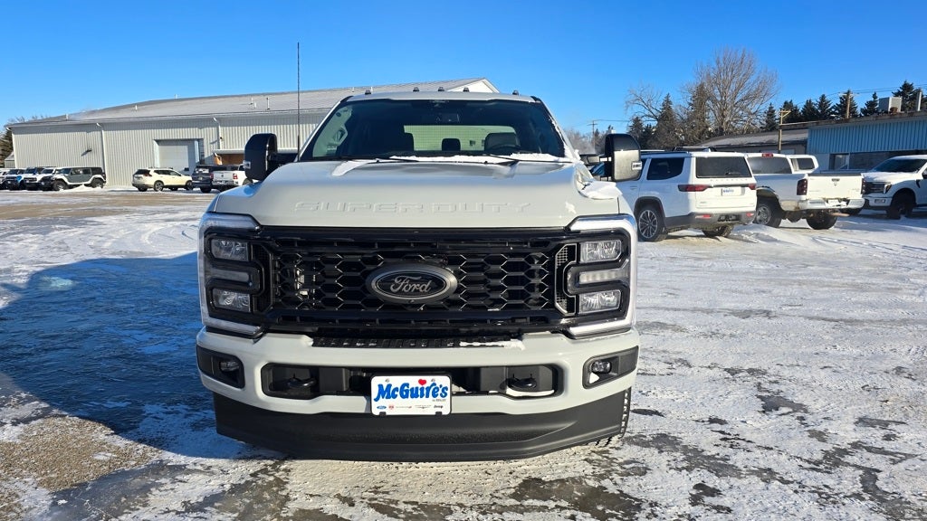 2026 Ford F-350SD Lariat