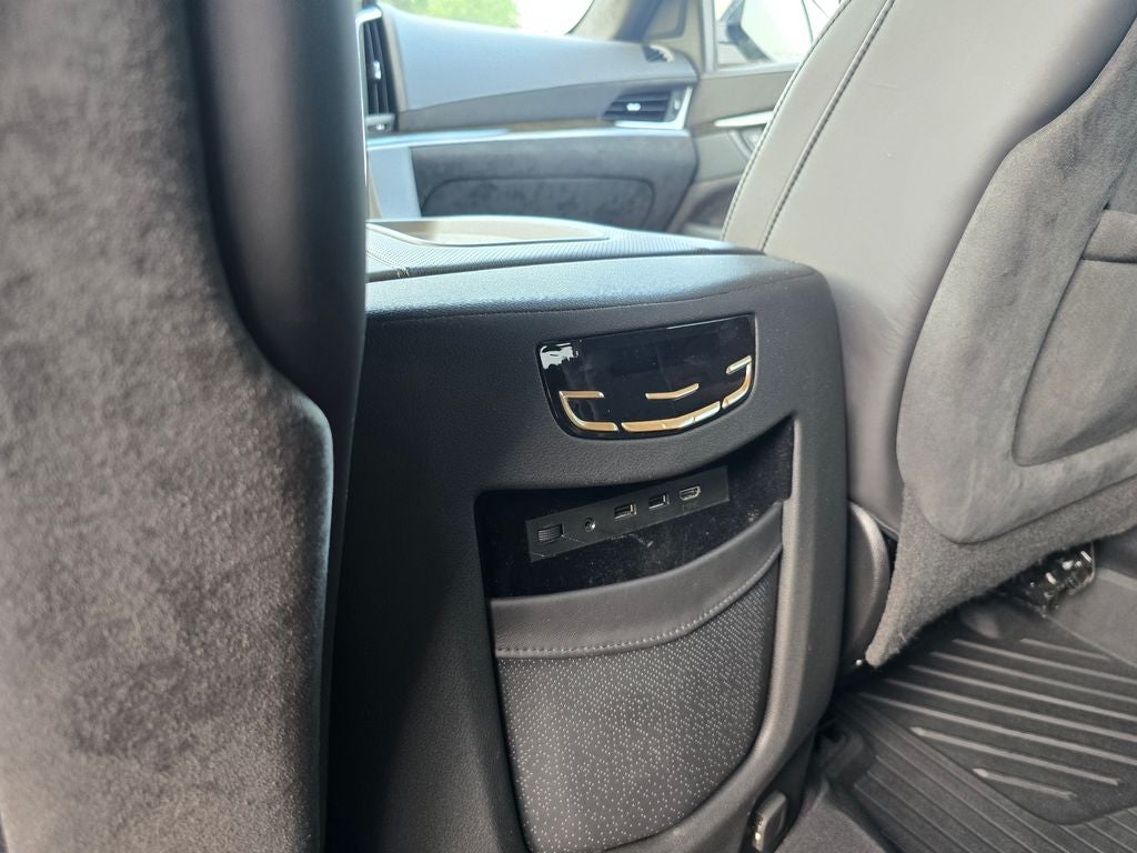 2020 Cadillac Escalade Platinum Edition