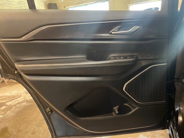 2022 Jeep Grand Cherokee L Altitude