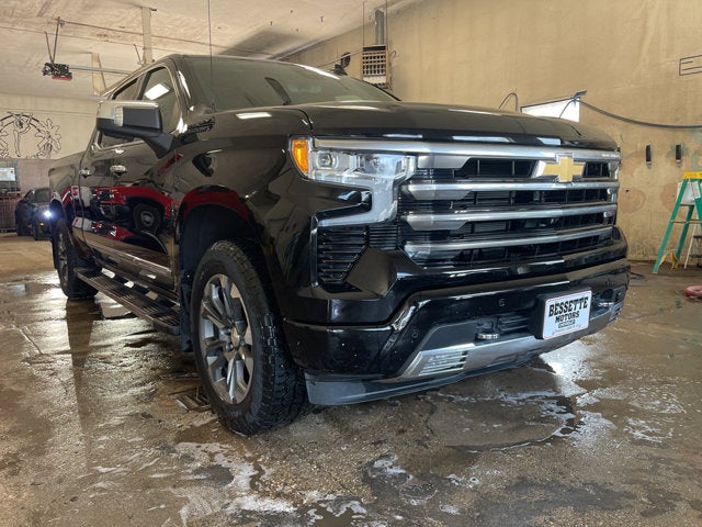 2023 Chevrolet Silverado 1500 High Country