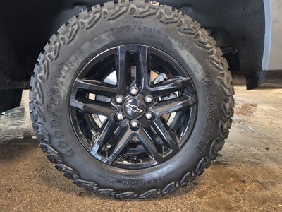 2025 Chevrolet Silverado 1500 Custom Trail Boss