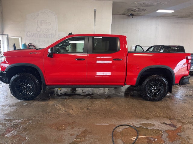 2025 Chevrolet Silverado 1500 ZR2