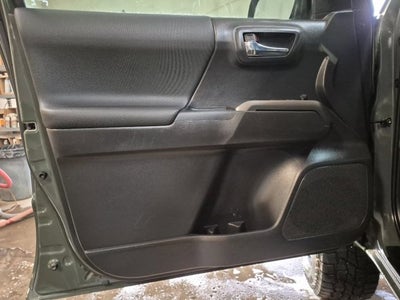 2022 Toyota Tacoma 4WD TRD Off Road