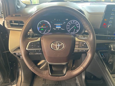 2022 Toyota Sienna Platinum