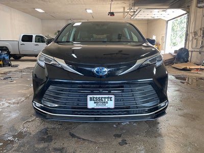 2022 Toyota Sienna Platinum