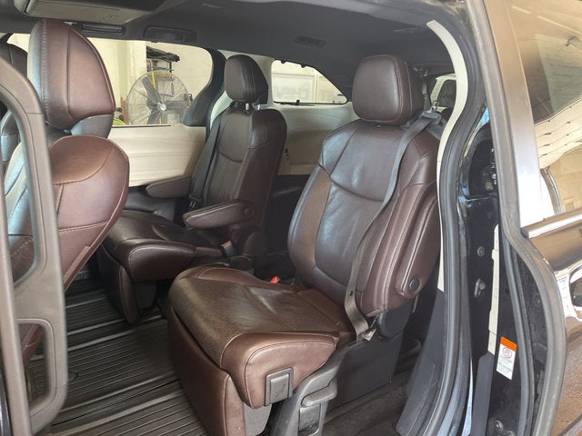 2022 Toyota Sienna Platinum