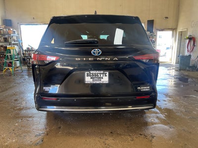 2022 Toyota Sienna Platinum