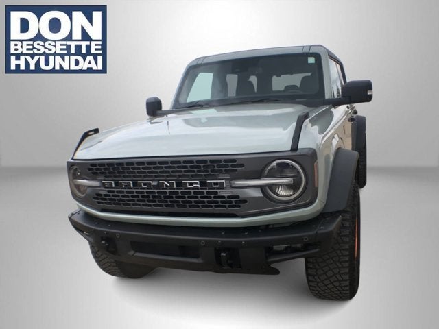 2021 Ford Bronco Base