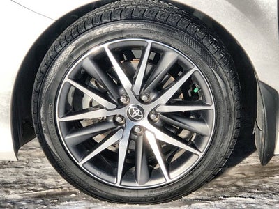 2022 Toyota Camry Hybrid XLE