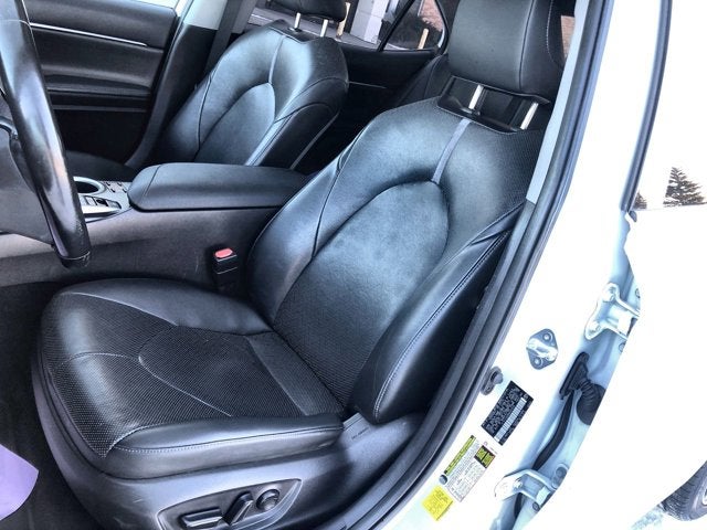 2022 Toyota Camry Hybrid XLE