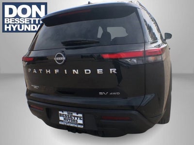 2024 Nissan Pathfinder SV