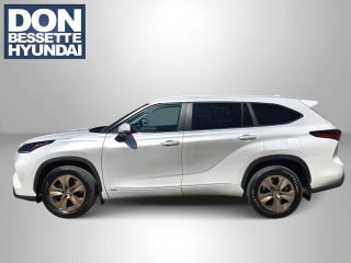 2023 Toyota Highlander Hybrid Bronze Edition