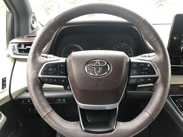 2024 Toyota Sienna Platinum