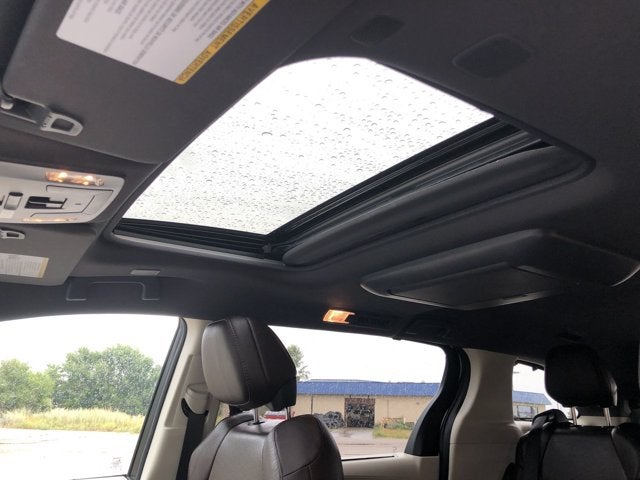2024 Toyota Sienna Platinum
