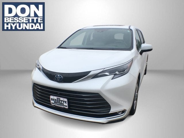 2024 Toyota Sienna Platinum