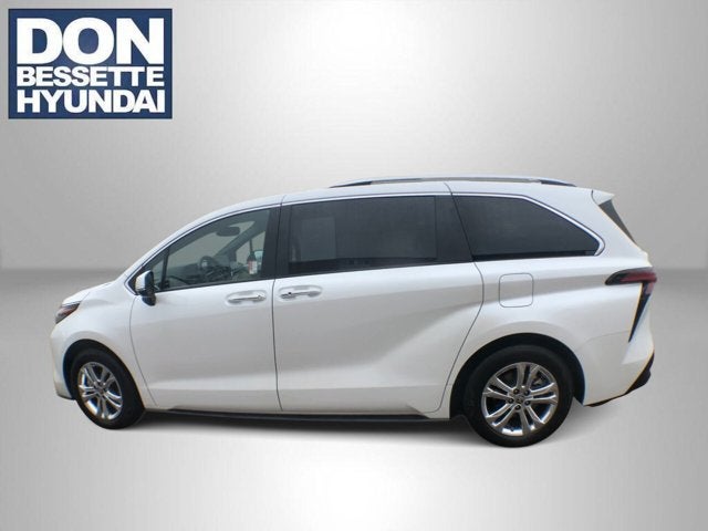 2024 Toyota Sienna Platinum