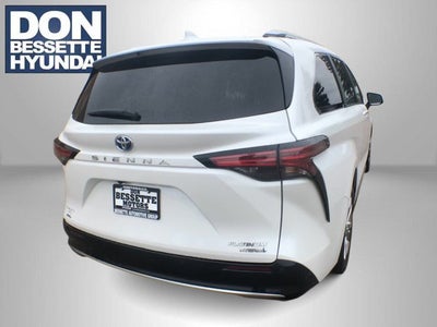 2024 Toyota Sienna Platinum