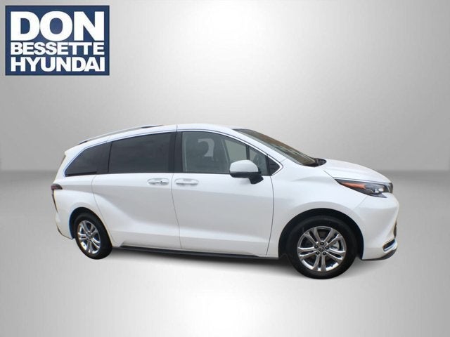 2024 Toyota Sienna Platinum