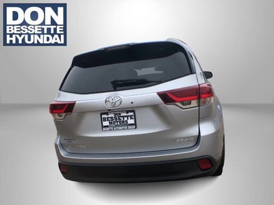 2019 Toyota Highlander Base