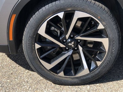 2024 Mitsubishi Outlander Base
