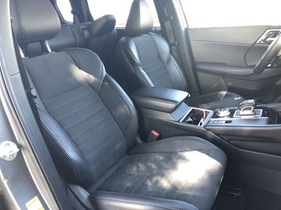 2024 Mitsubishi Outlander Base