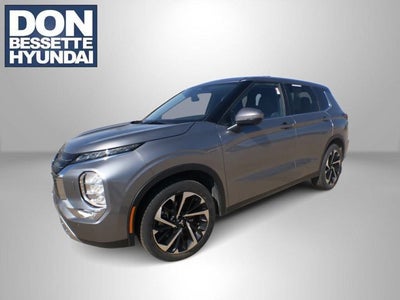 2024 Mitsubishi Outlander Base