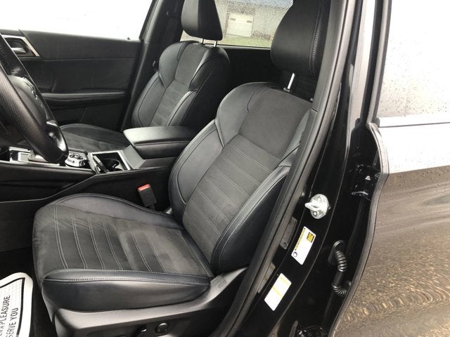 2024 Mitsubishi Outlander Base