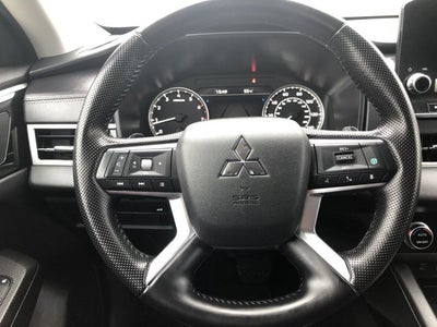 2024 Mitsubishi Outlander Base