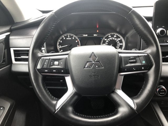 2024 Mitsubishi Outlander Base