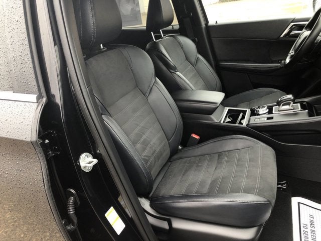 2024 Mitsubishi Outlander Base