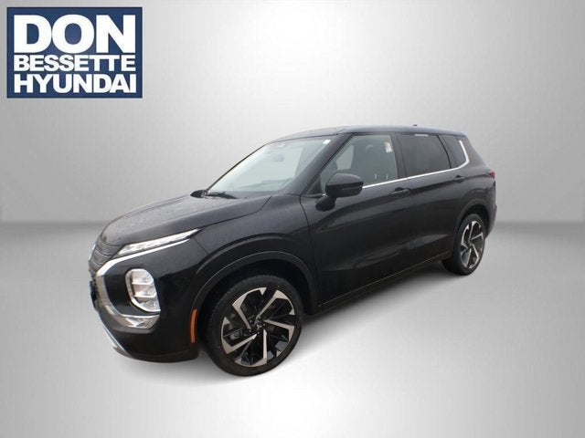 2024 Mitsubishi Outlander Base