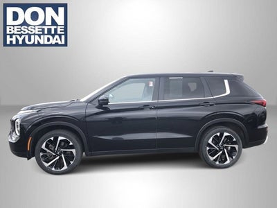 2024 Mitsubishi Outlander Base