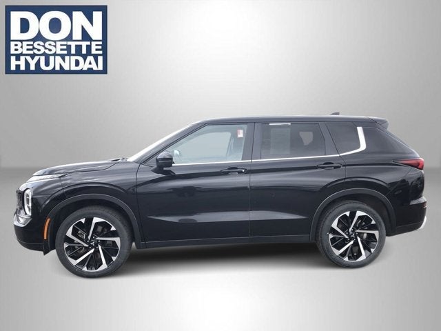 2024 Mitsubishi Outlander Base