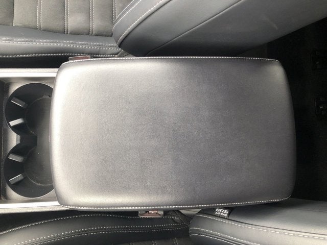 2024 Mitsubishi Outlander Base