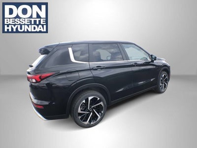 2024 Mitsubishi Outlander Base