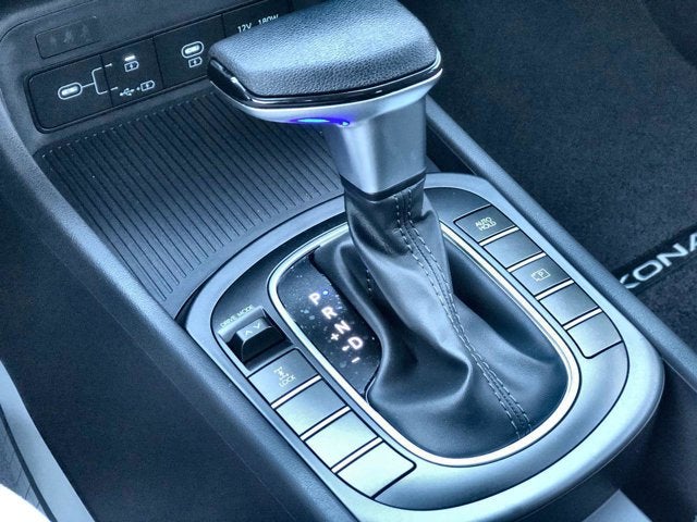 2025 Hyundai Kona SE